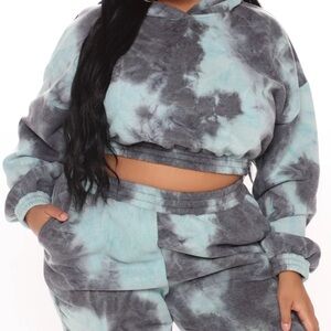 NWT Fashion Nova Tie-Dye Cropped Hoodie Sweatshirt Women 3X
